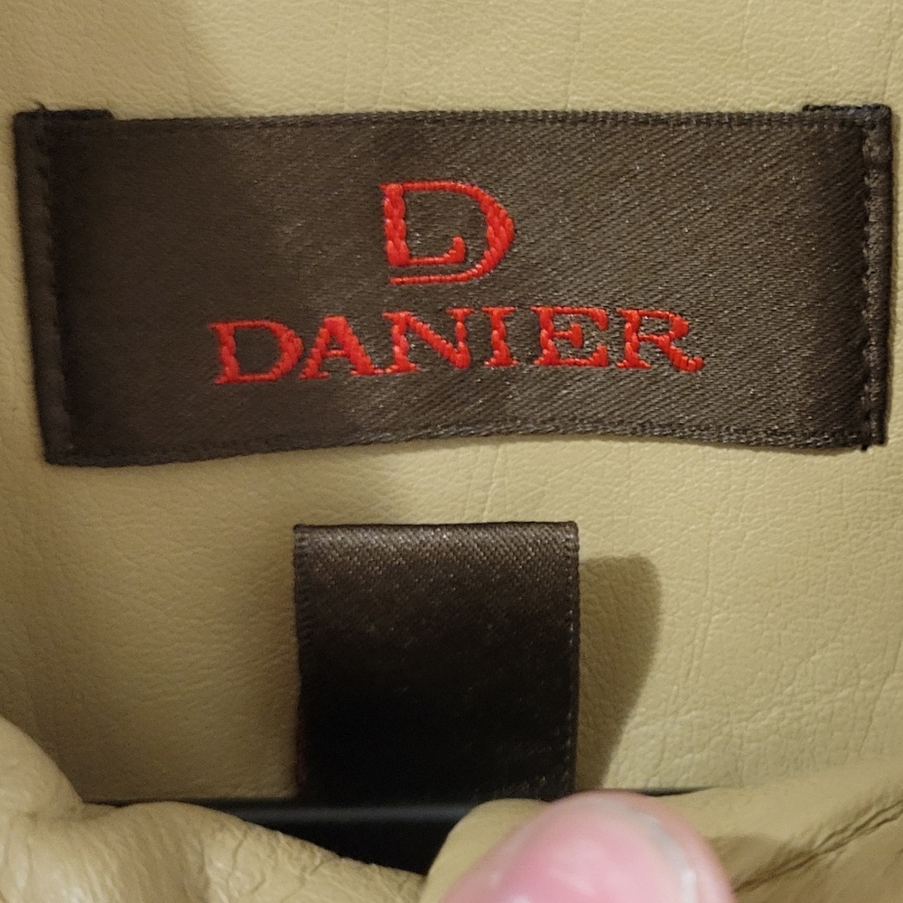 Danier Beige Leather Jacket - Picture 2 of 10